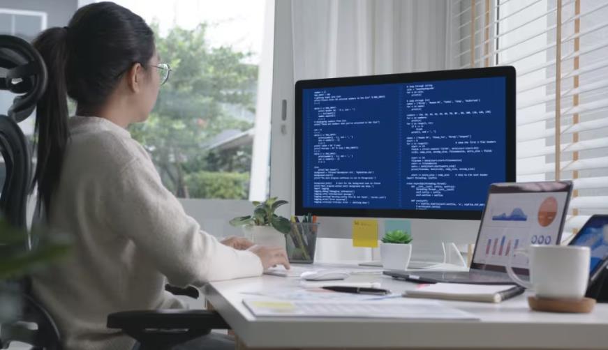 麻城市企业数字化解决方案:机器学习赋能商业模式升级的核心路径